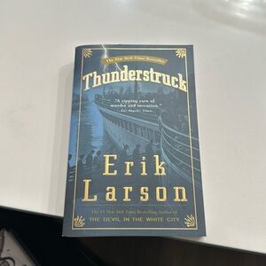 A book for people who love muder mystery